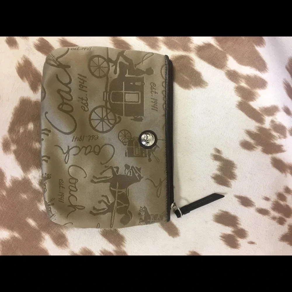 Coach Cosmetic Bag‎